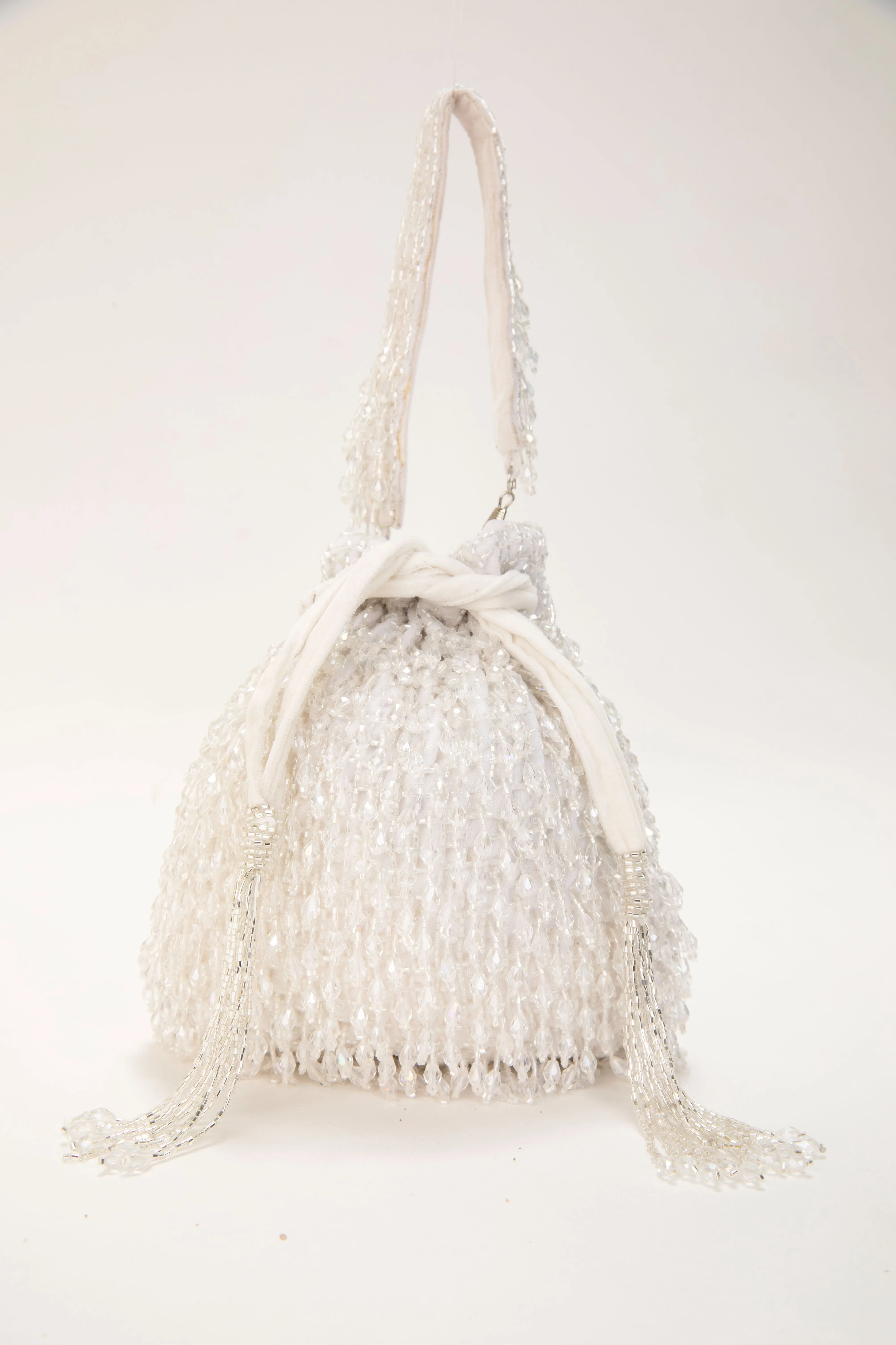 PASHMINA ROSHAN CARRYING MODARTA WHITE POTLI BAG