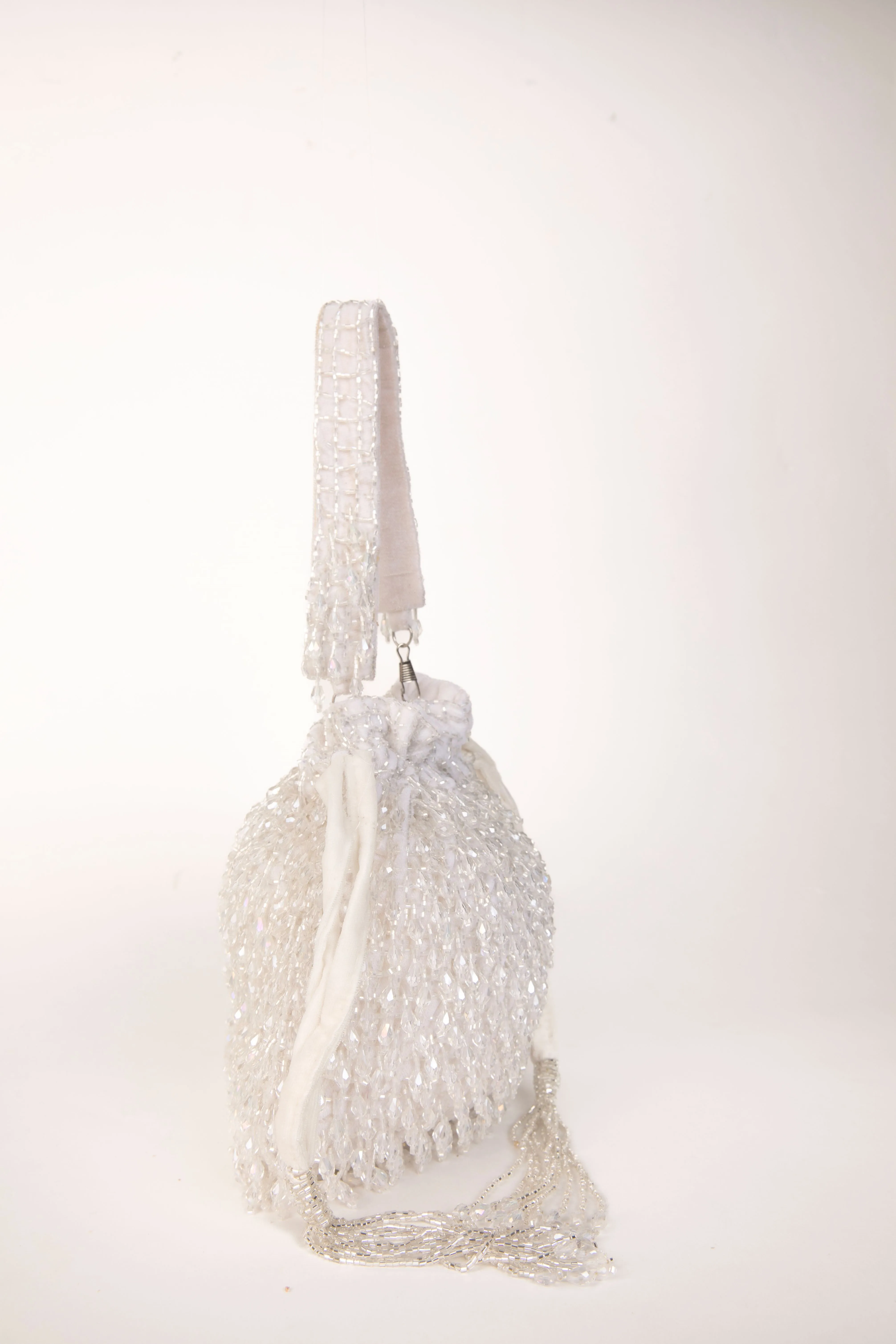 PASHMINA ROSHAN CARRYING MODARTA WHITE POTLI BAG