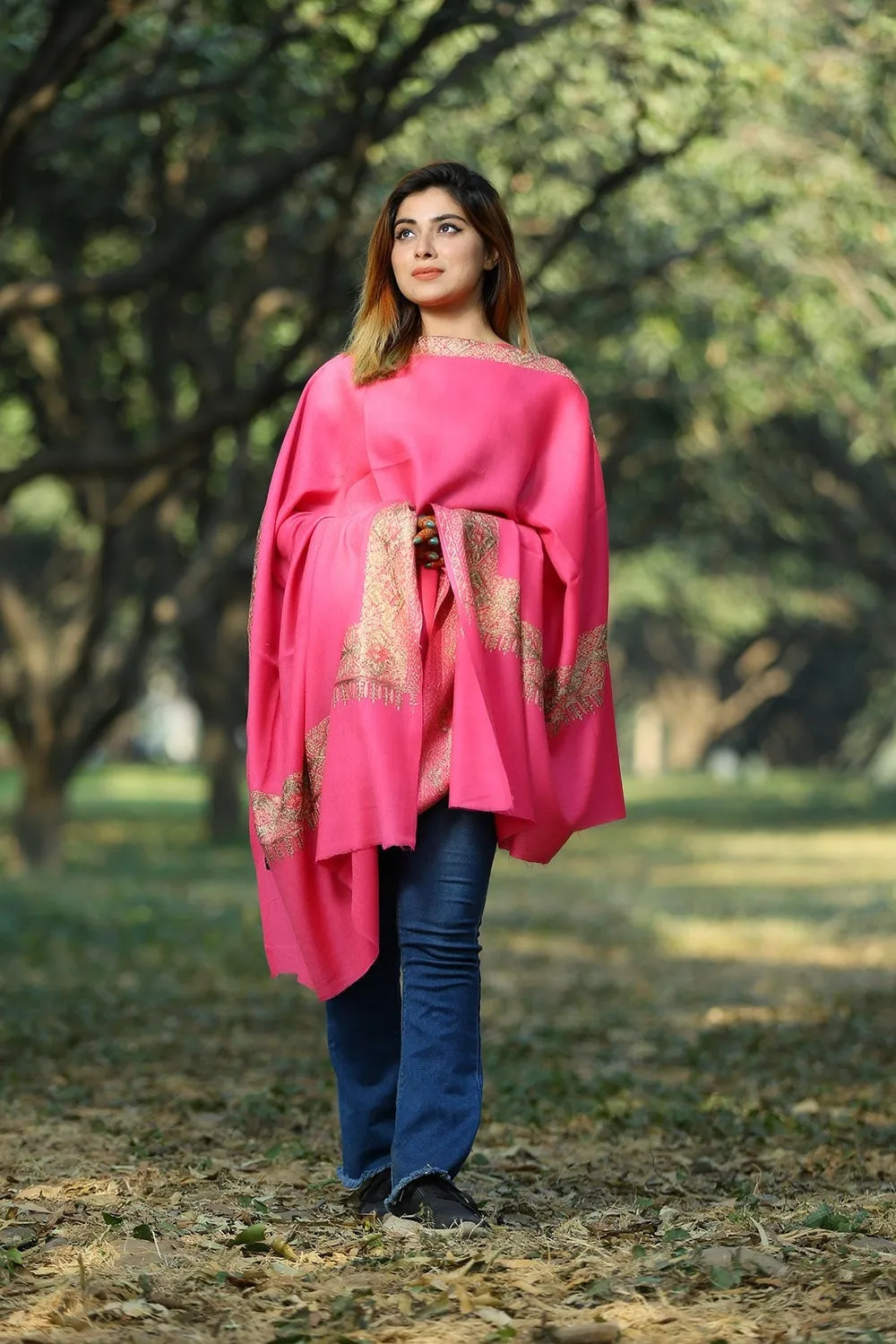 SALMON PINK COLOUR LUXURY PASHMINA SHAWL DEFINES FEMINISM AND ENHANCES SIMPLICITY