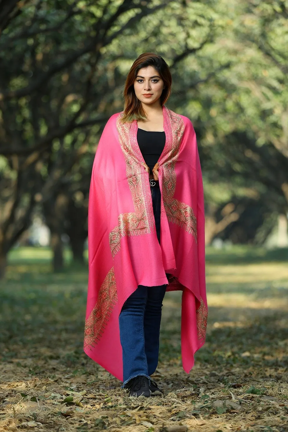 SALMON PINK COLOUR LUXURY PASHMINA SHAWL DEFINES FEMINISM AND ENHANCES SIMPLICITY